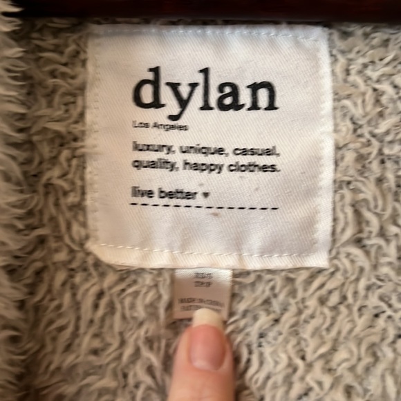 Warm and cozy vest! - Picture 2 of 3